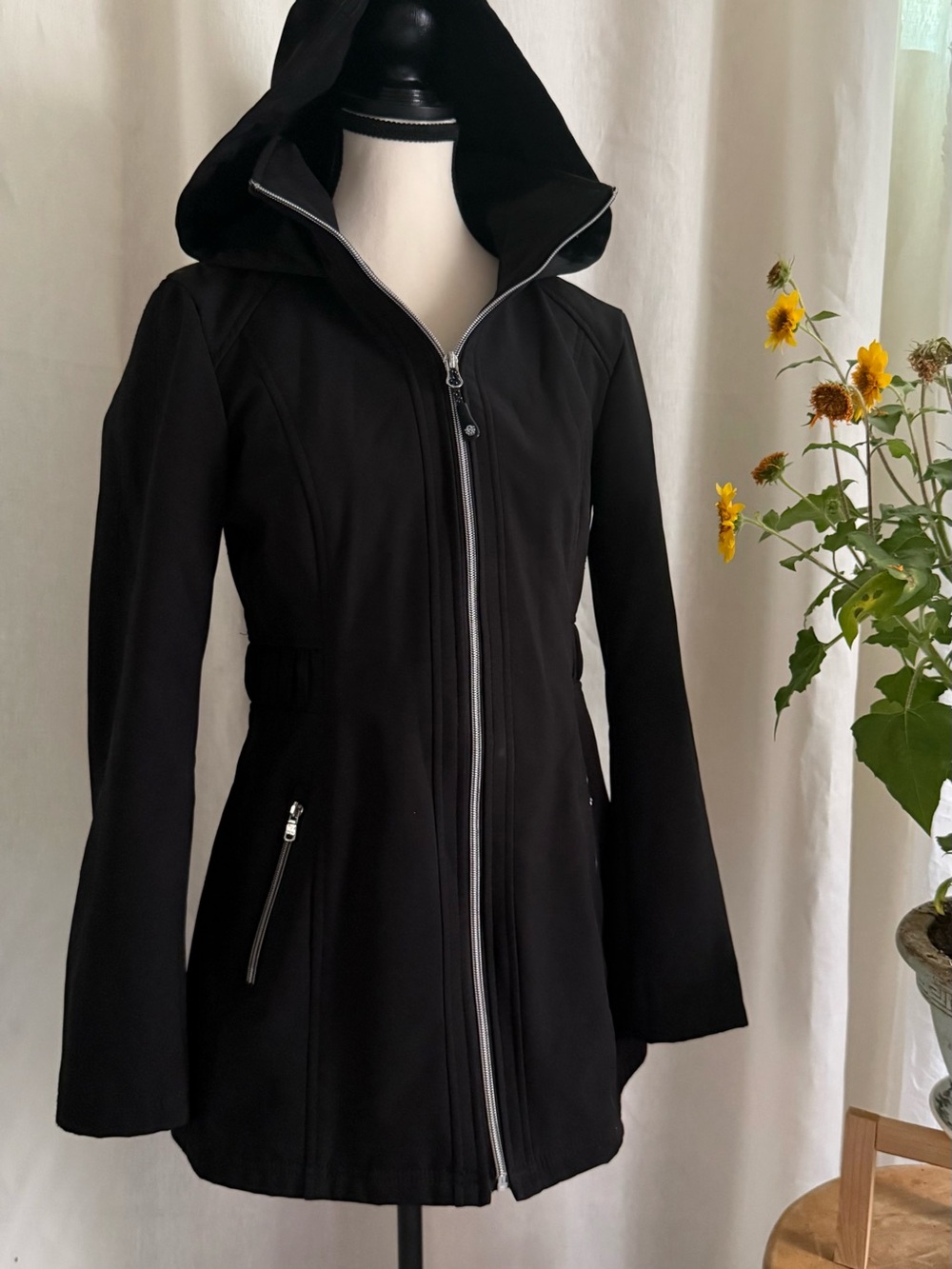 Jessica Simpson Hooded Jacket S Black Ruched Zip Front Feminine Softshell Coat
